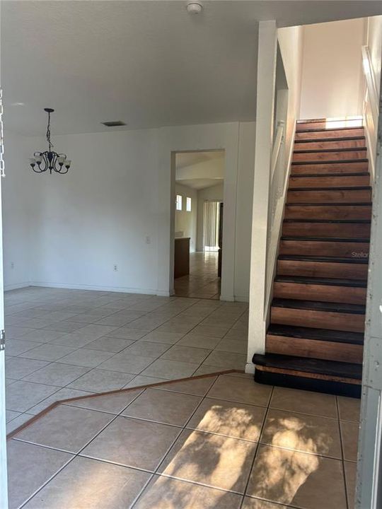 出租: $2,300 (4 贝兹, 3 浴室, 2169 平方英尺)