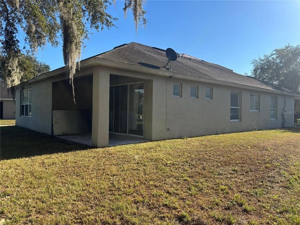 出租: $2,300 (4 贝兹, 3 浴室, 2169 平方英尺)