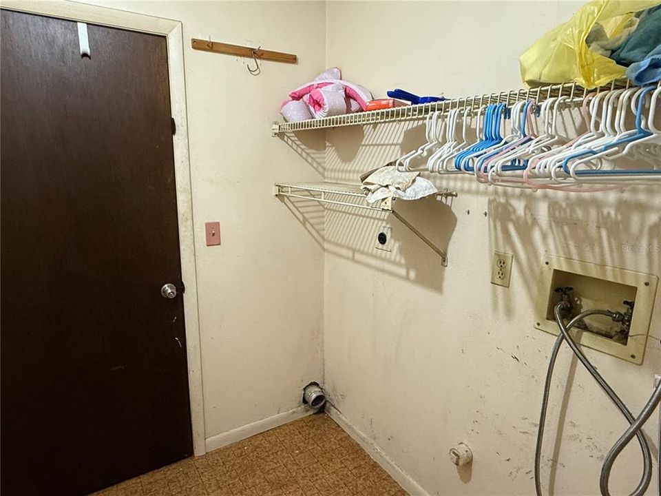 待售: $350,000 (3 贝兹, 2 浴室, 1340 平方英尺)