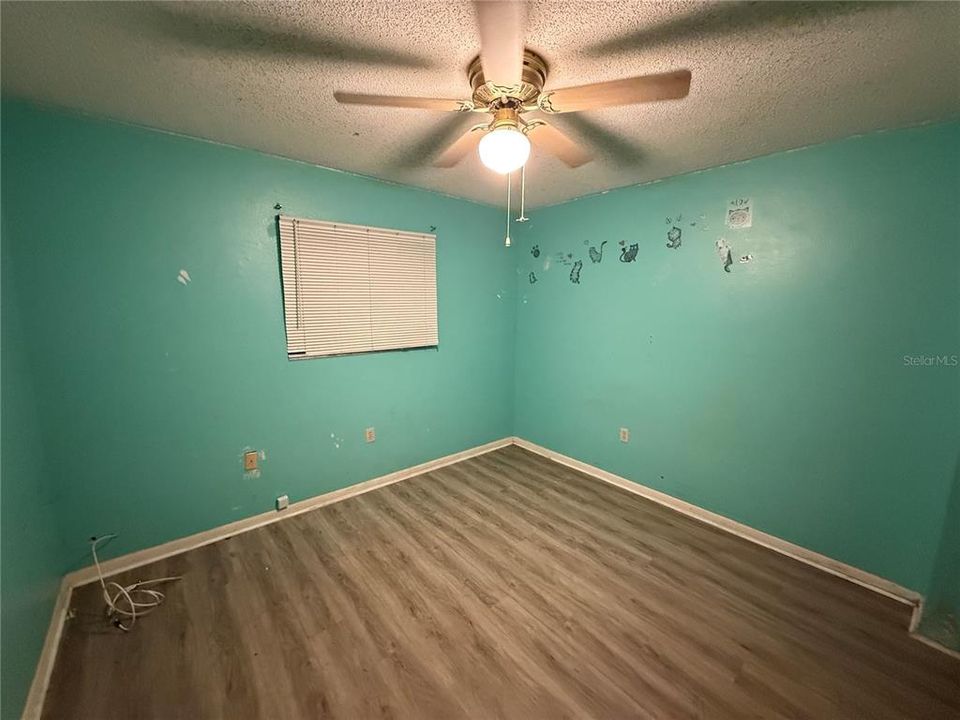 待售: $350,000 (3 贝兹, 2 浴室, 1340 平方英尺)