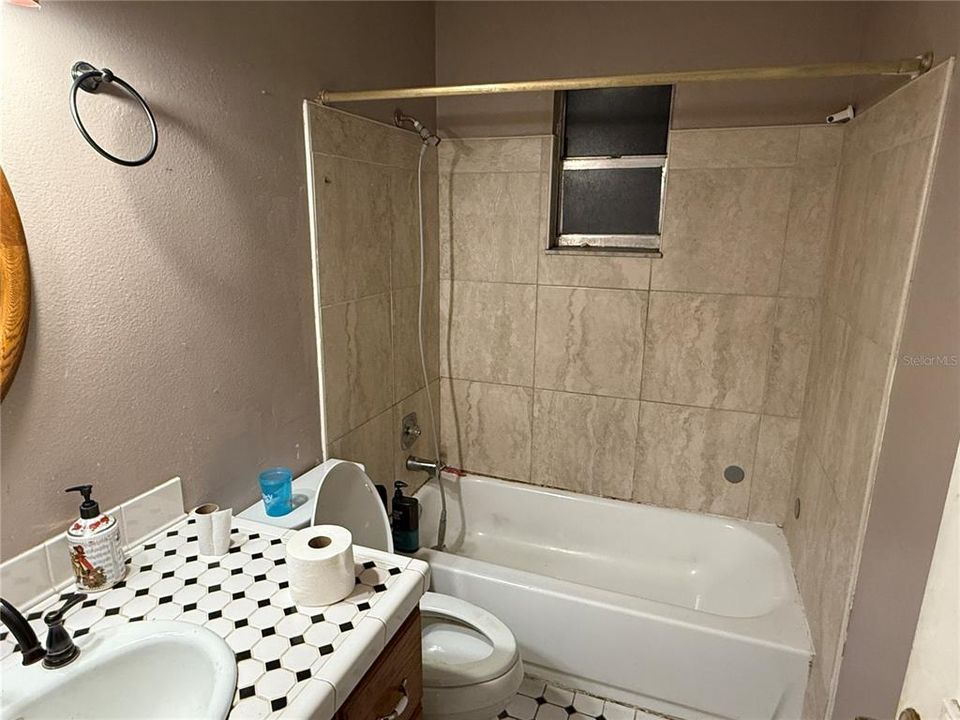 待售: $350,000 (3 贝兹, 2 浴室, 1340 平方英尺)