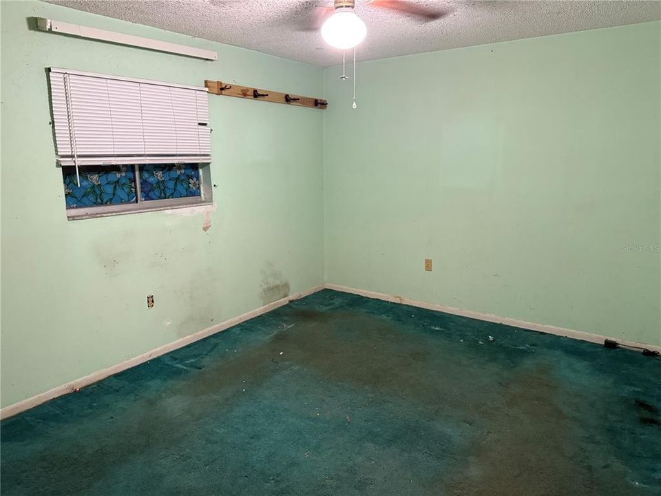 待售: $350,000 (3 贝兹, 2 浴室, 1340 平方英尺)