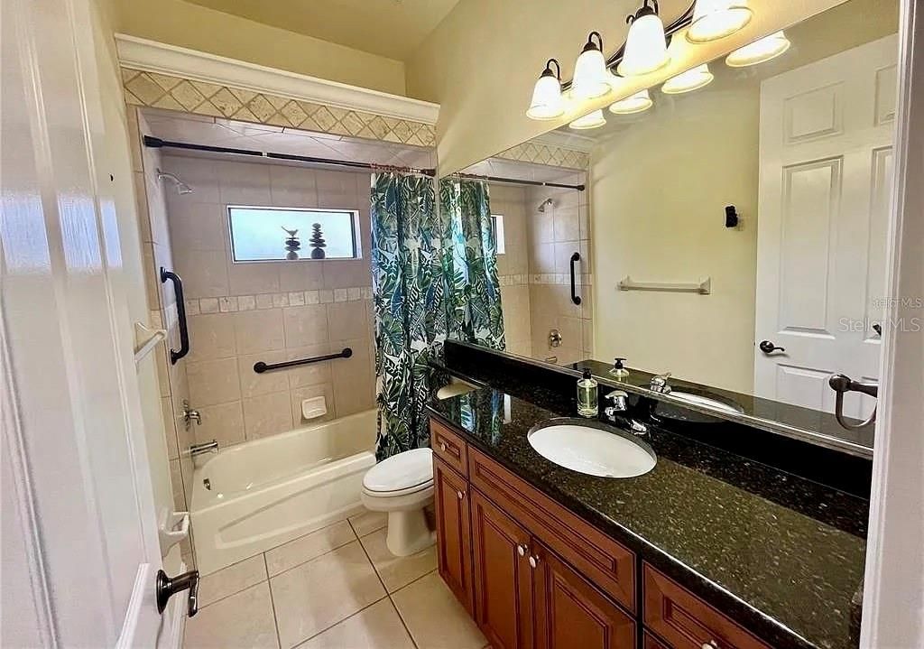 For Sale: $639,000 (4 beds, 3 baths, 2749 Square Feet)