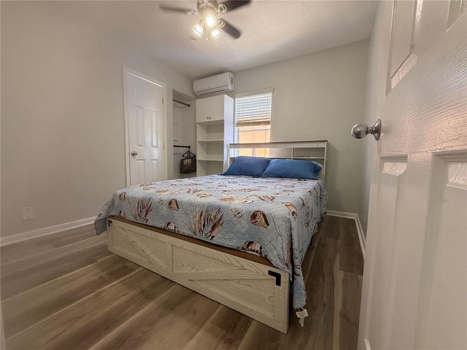 出租: $1,600 (1 贝兹, 0 浴室, 295 平方英尺)