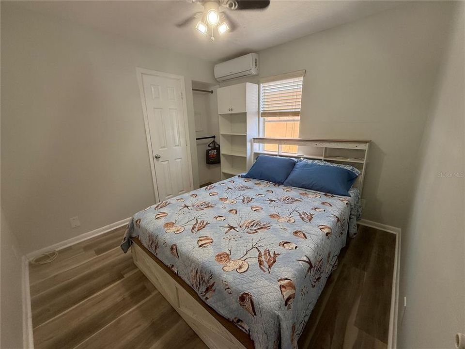 出租: $1,600 (1 贝兹, 0 浴室, 295 平方英尺)