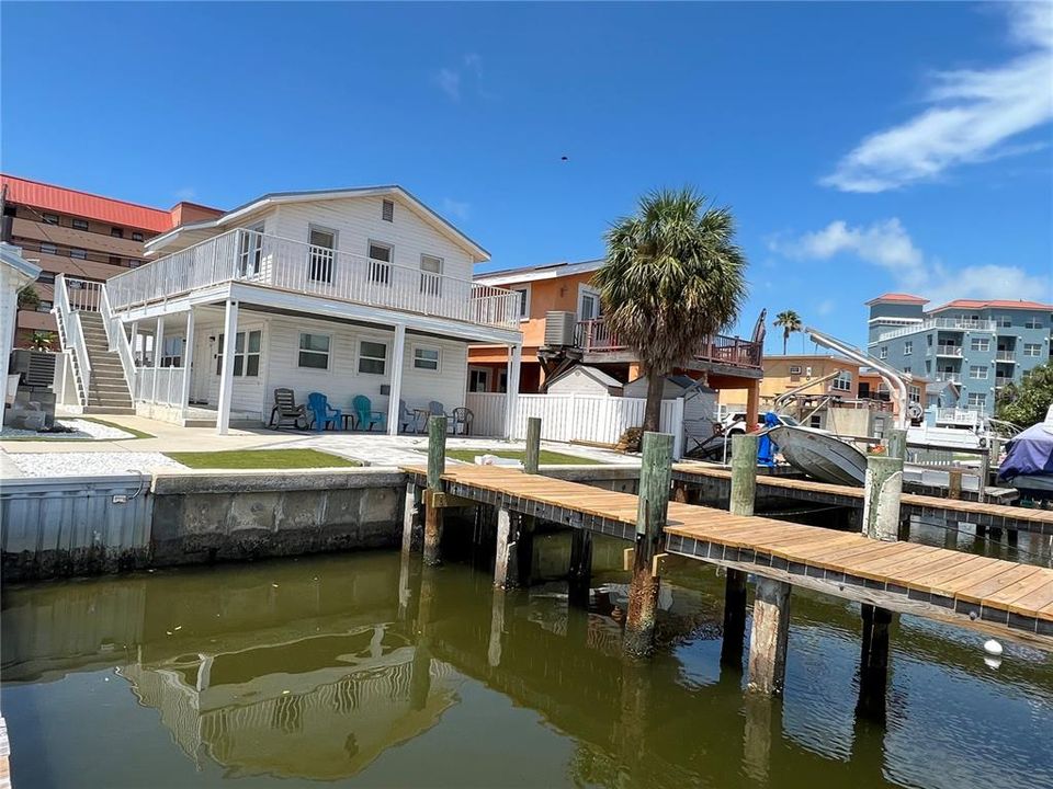 出租: $1,600 (1 贝兹, 0 浴室, 295 平方英尺)