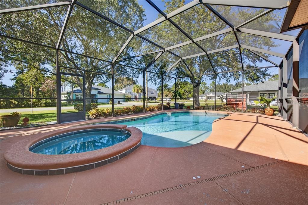 На продажу: $439,900 (3 спален, 2 ванн, 2364 Квадратных фут)