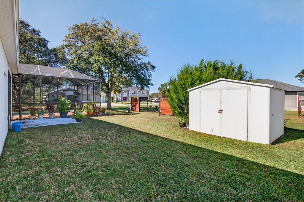 На продажу: $439,900 (3 спален, 2 ванн, 2364 Квадратных фут)