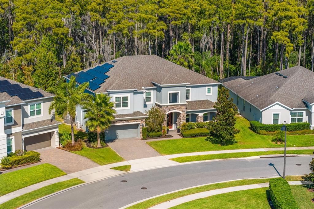 Под контрактом: $1,049,000 (6 спален, 4 ванн, 4857 Квадратных фут)