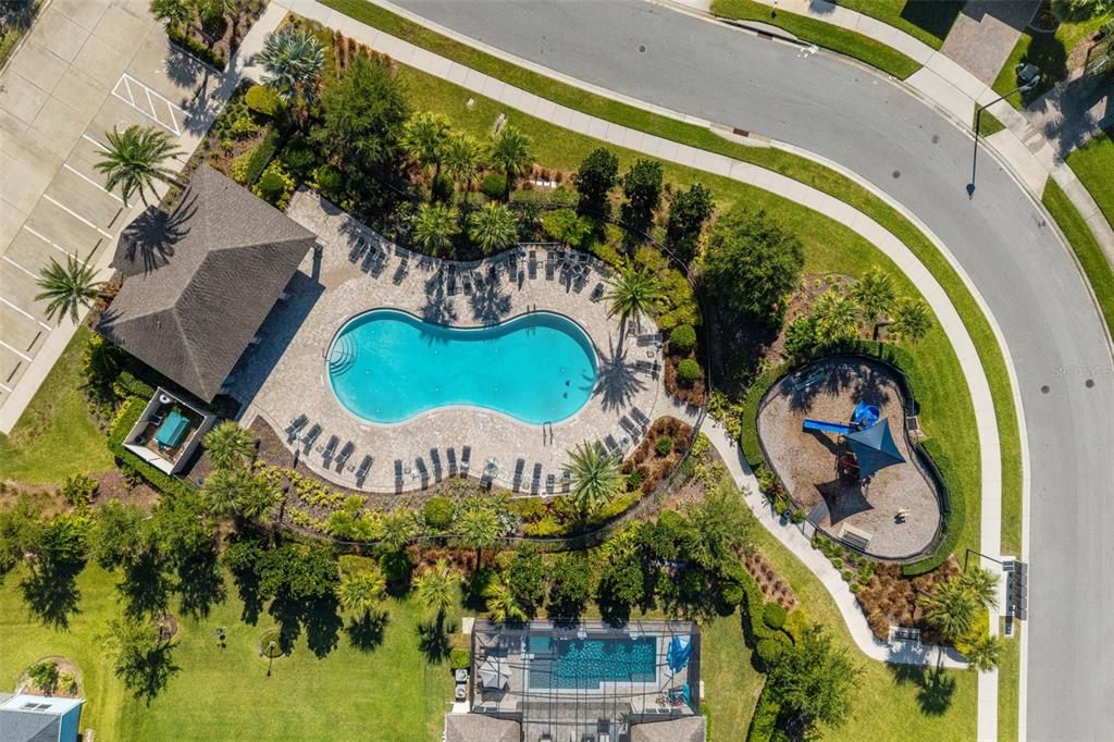 Под контрактом: $1,049,000 (6 спален, 4 ванн, 4857 Квадратных фут)