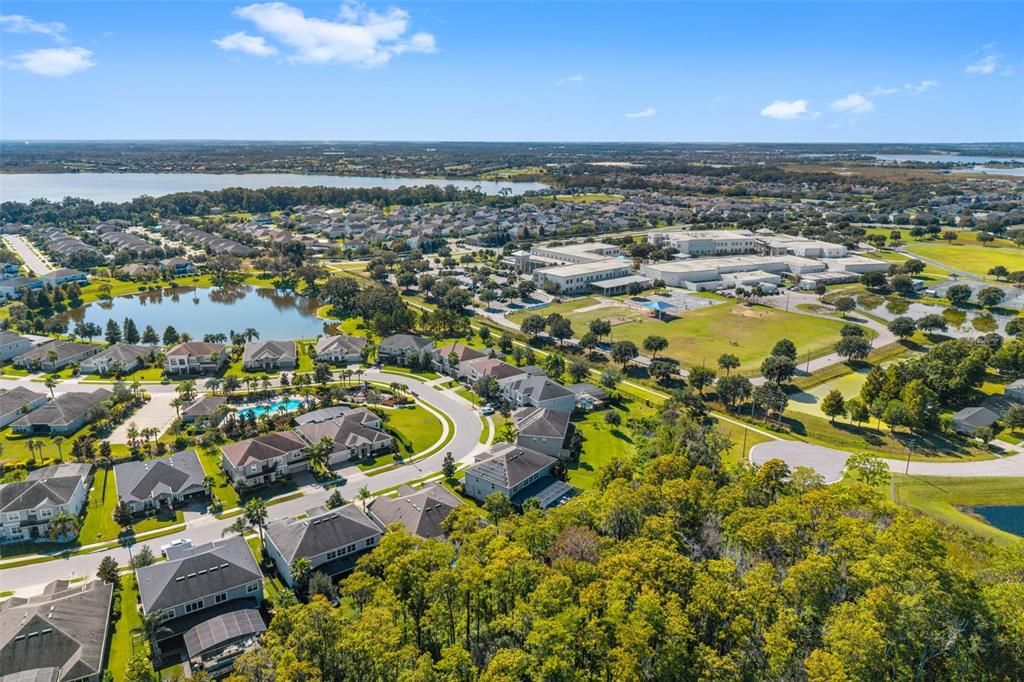 Под контрактом: $1,049,000 (6 спален, 4 ванн, 4857 Квадратных фут)