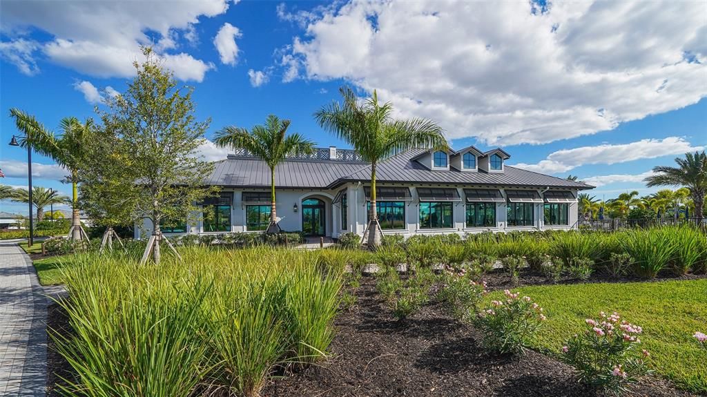 For Rent: $5,500 (3 beds, 3 baths, 2800 Square Feet)