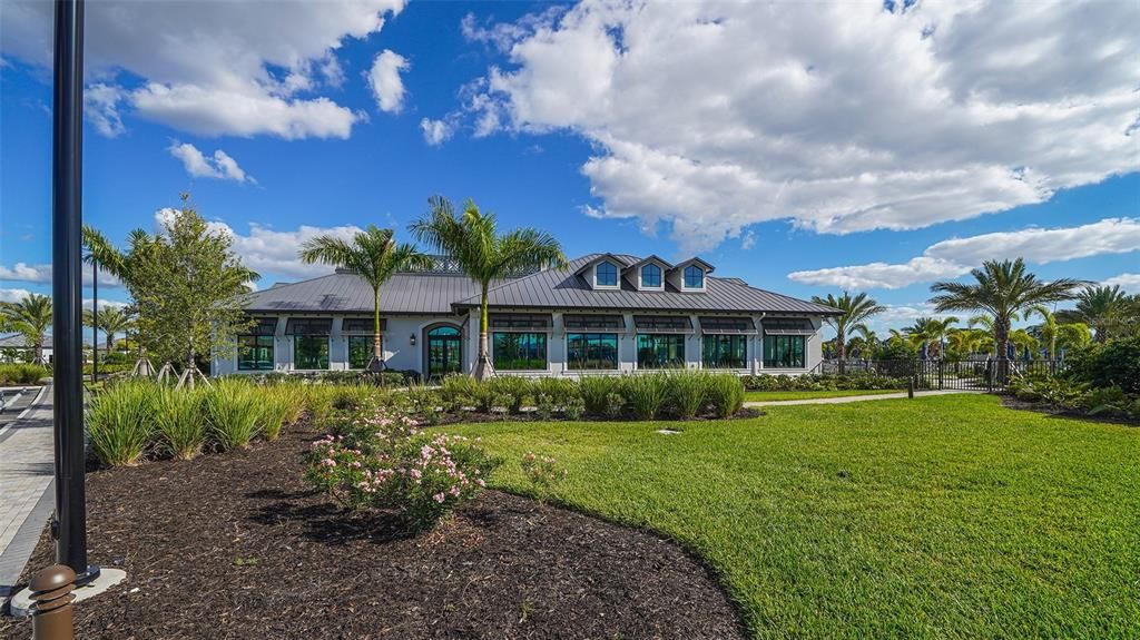 For Rent: $5,500 (3 beds, 3 baths, 2800 Square Feet)