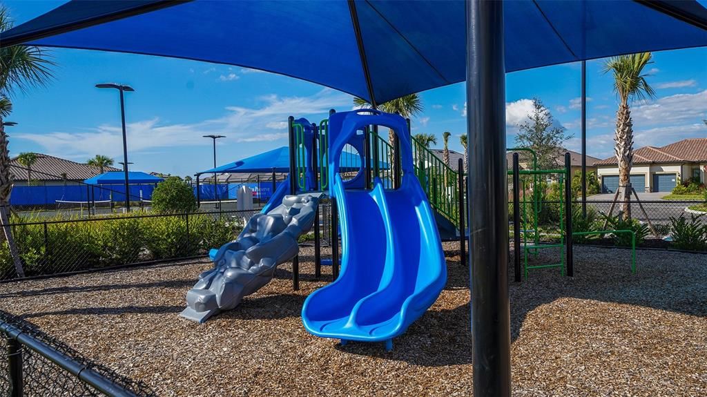 For Rent: $5,500 (3 beds, 3 baths, 2800 Square Feet)