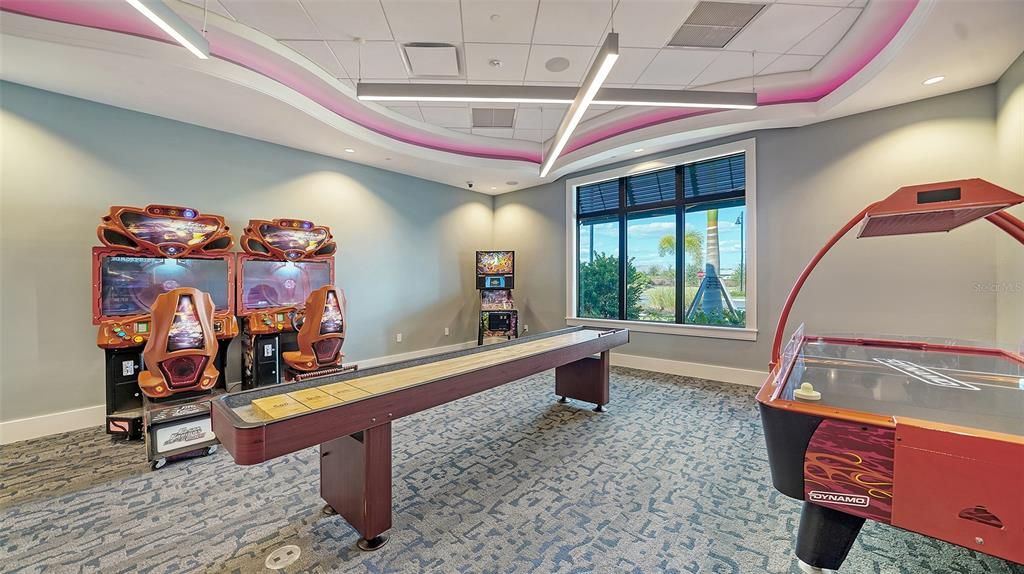 For Rent: $5,500 (3 beds, 3 baths, 2800 Square Feet)