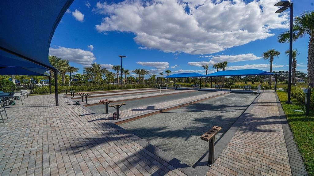 For Rent: $5,500 (3 beds, 3 baths, 2800 Square Feet)