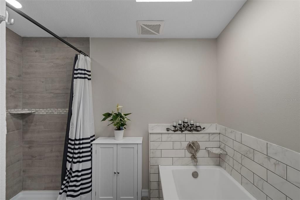 For Sale: $348,500 (4 beds, 3 baths, 1782 Square Feet)