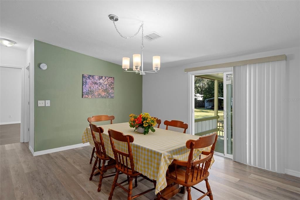 For Sale: $348,500 (4 beds, 3 baths, 1782 Square Feet)