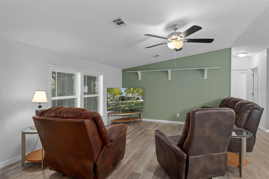 For Sale: $348,500 (4 beds, 3 baths, 1782 Square Feet)