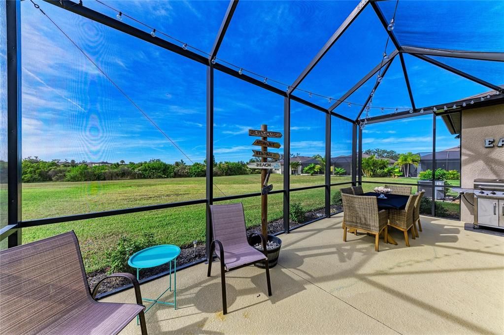 合同活跃: $390,000 (2 贝兹, 2 浴室, 1838 平方英尺)