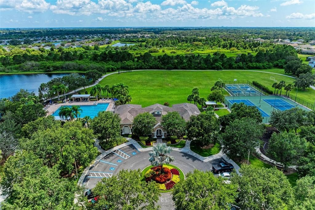 合同活跃: $390,000 (2 贝兹, 2 浴室, 1838 平方英尺)