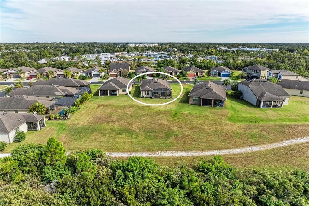 合同活跃: $390,000 (2 贝兹, 2 浴室, 1838 平方英尺)