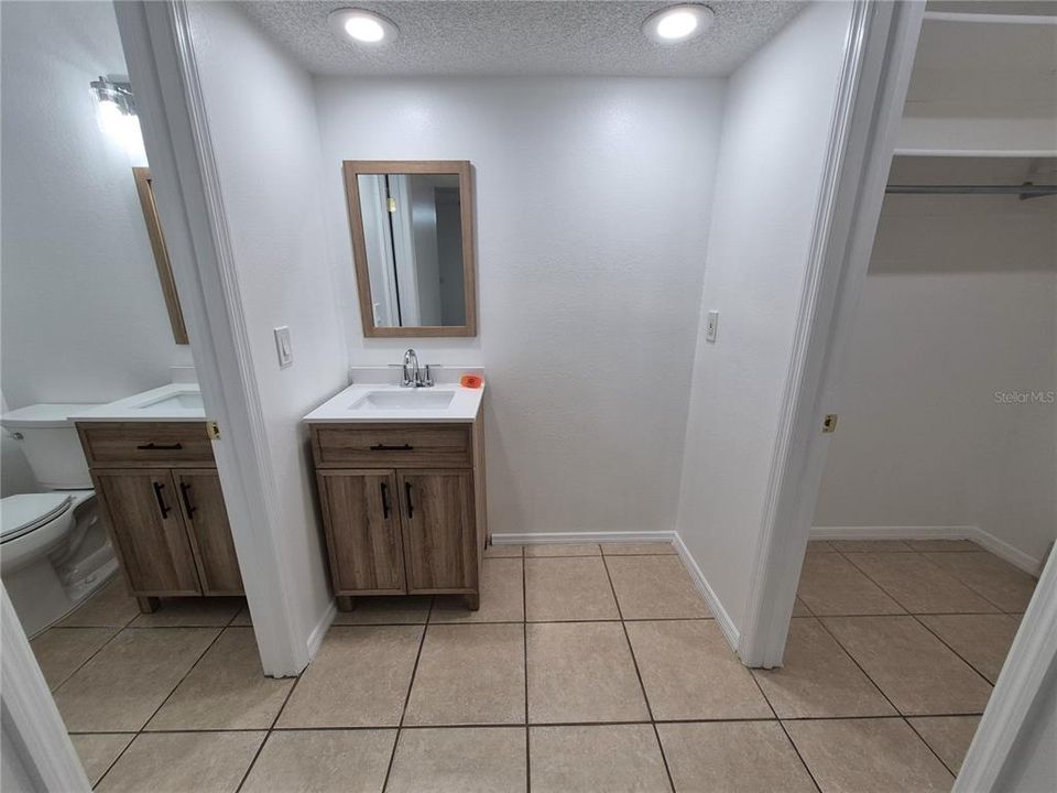 For Rent: $2,450 (4 beds, 2 baths, 1937 Square Feet)