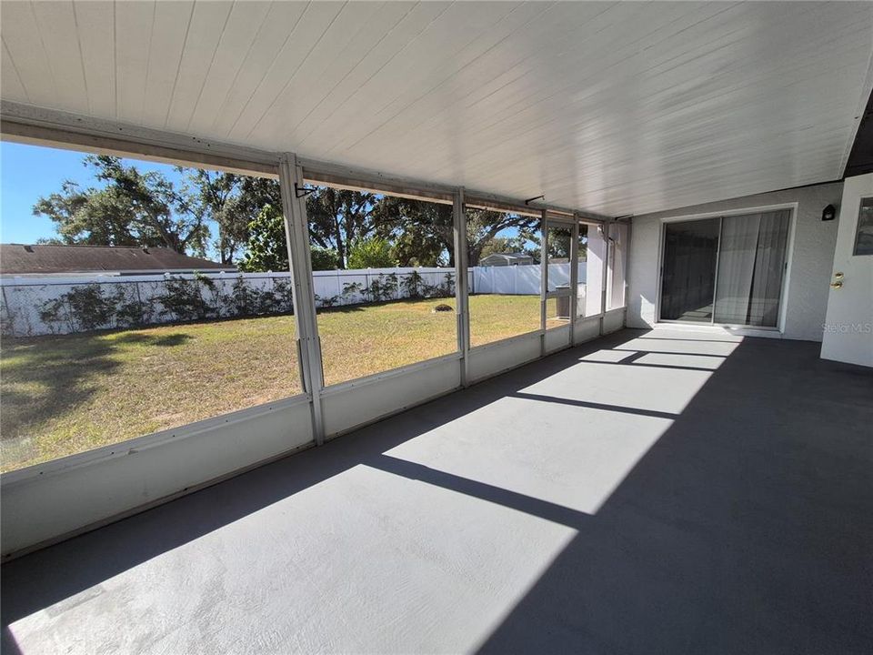 For Rent: $2,450 (4 beds, 2 baths, 1937 Square Feet)