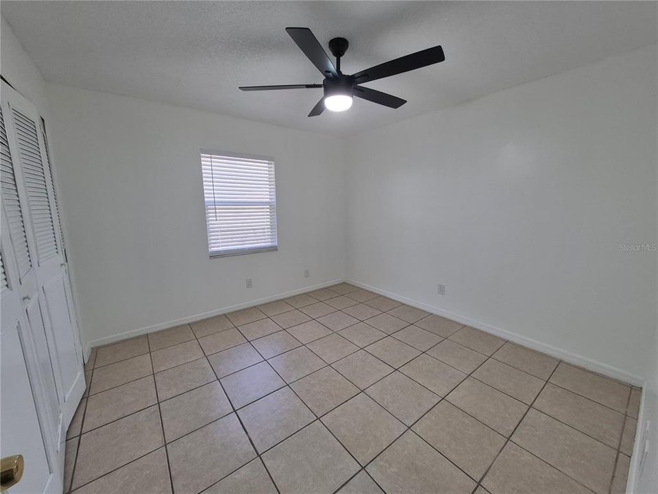 For Rent: $2,450 (4 beds, 2 baths, 1937 Square Feet)