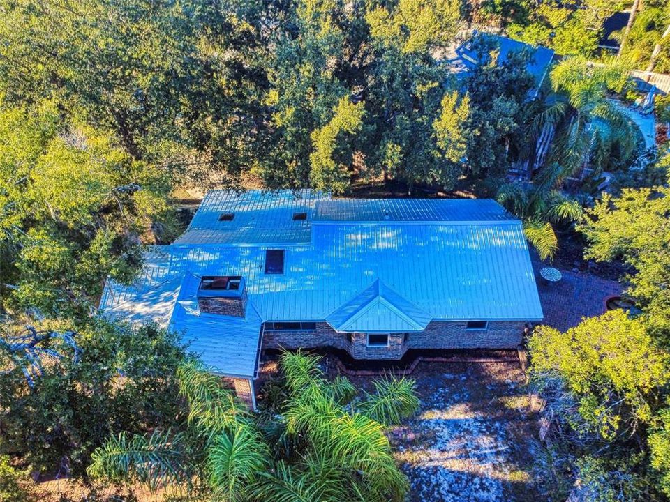 For Sale: $275,000 (2 beds, 1 baths, 1732 Square Feet)