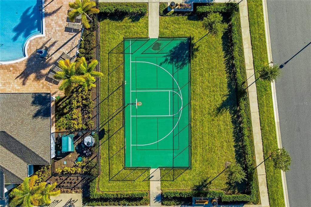 For Sale: $550,000 (4 beds, 2 baths, 2003 Square Feet)