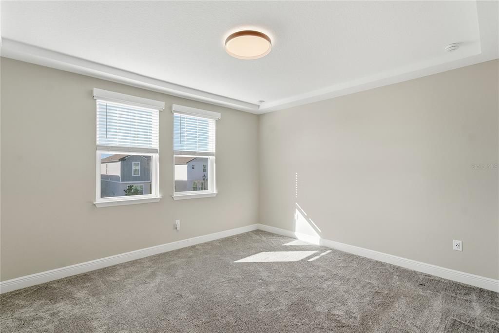 For Sale: $550,000 (4 beds, 2 baths, 2003 Square Feet)