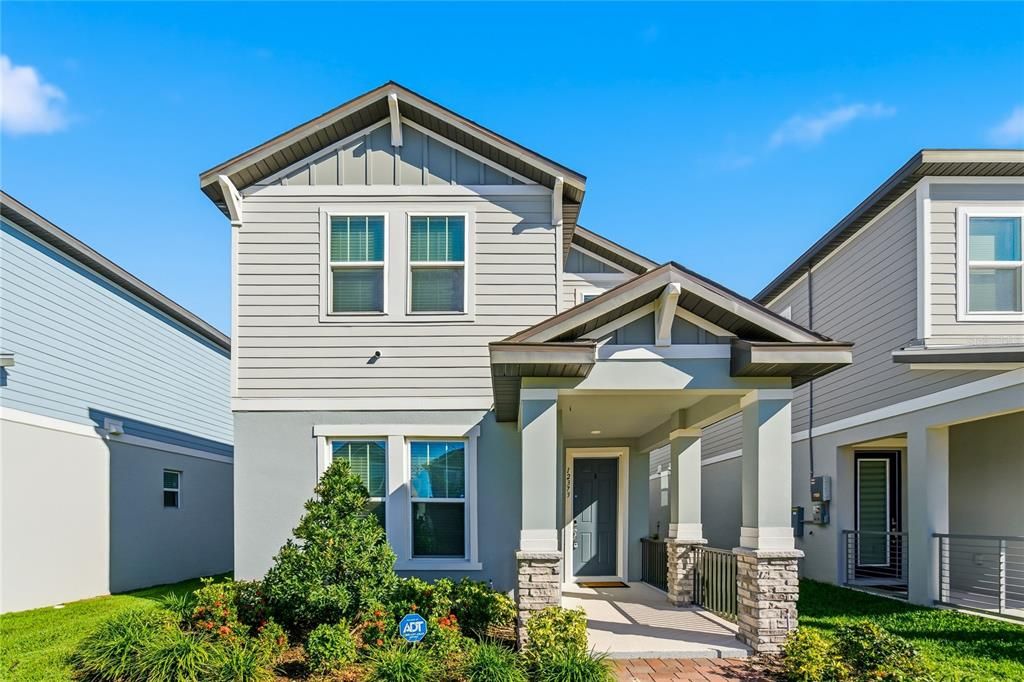 For Sale: $550,000 (4 beds, 2 baths, 2003 Square Feet)