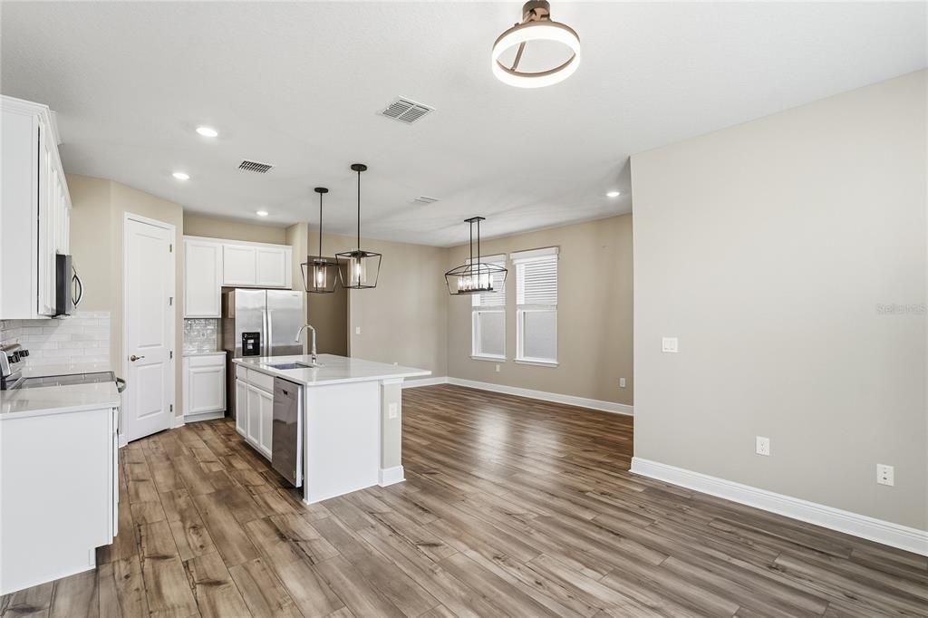 For Sale: $550,000 (4 beds, 2 baths, 2003 Square Feet)