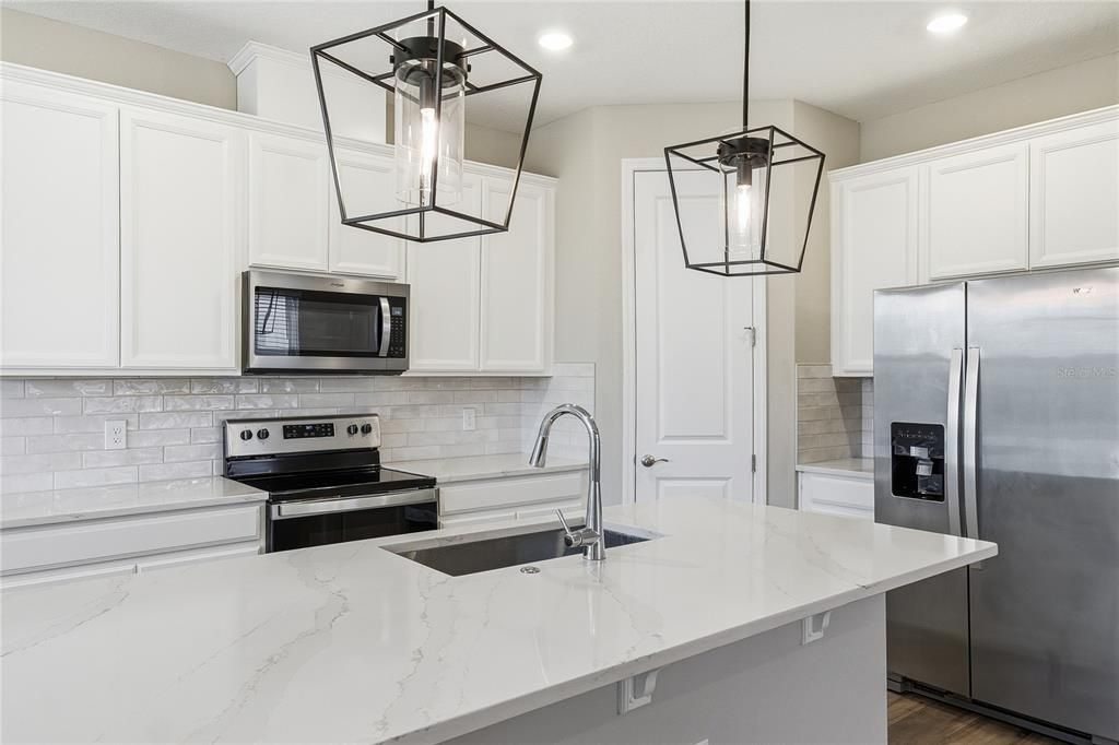 For Sale: $550,000 (4 beds, 2 baths, 2003 Square Feet)