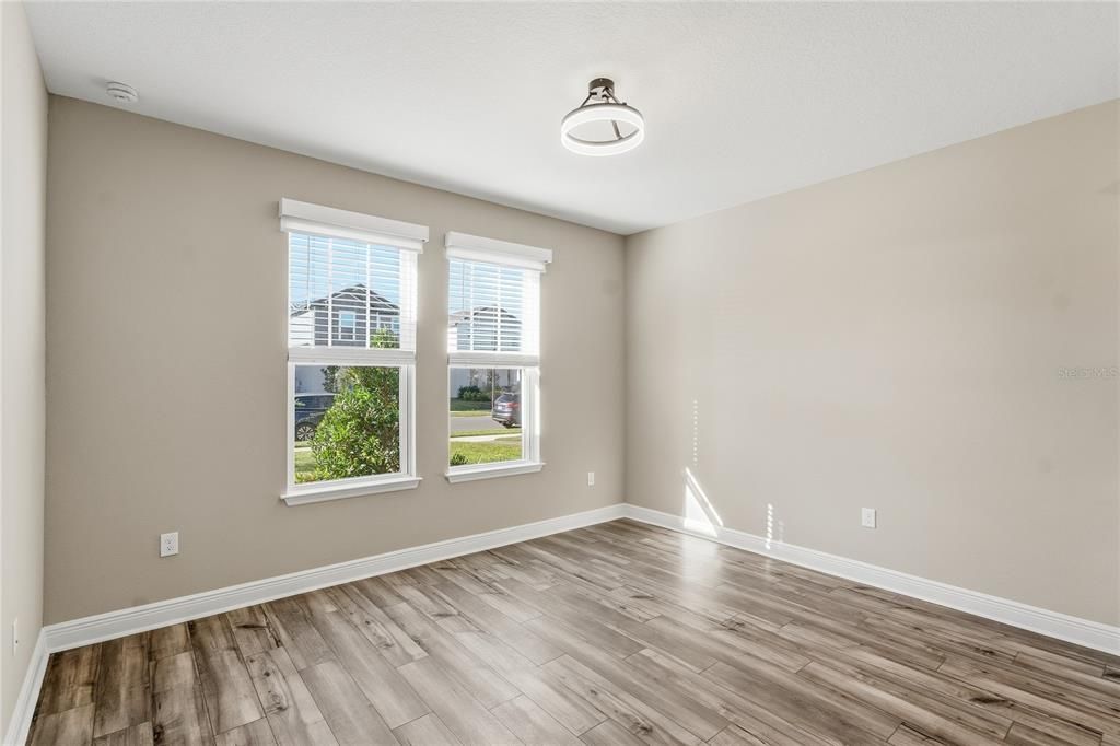 For Sale: $550,000 (4 beds, 2 baths, 2003 Square Feet)