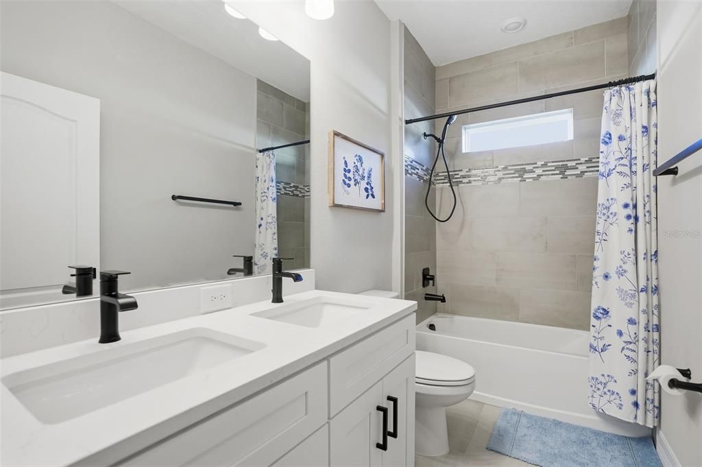 待售: $339,900 (4 贝兹, 3 浴室, 1993 平方英尺)