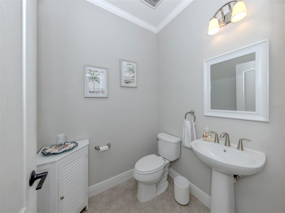 На продажу: $579,000 (3 спален, 2 ванн, 2065 Квадратных фут)