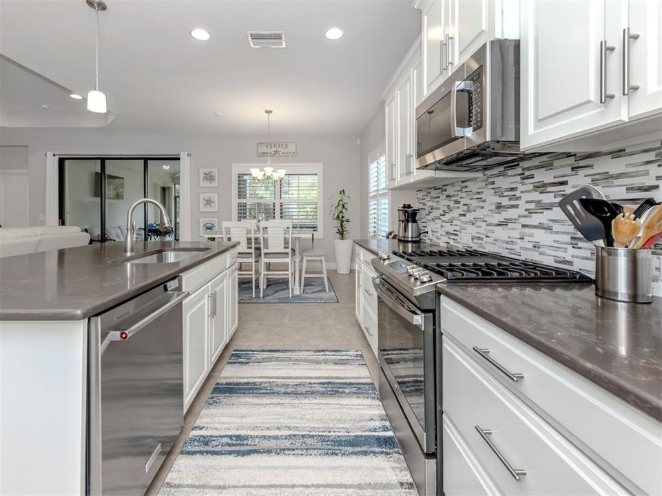 На продажу: $579,000 (3 спален, 2 ванн, 2065 Квадратных фут)