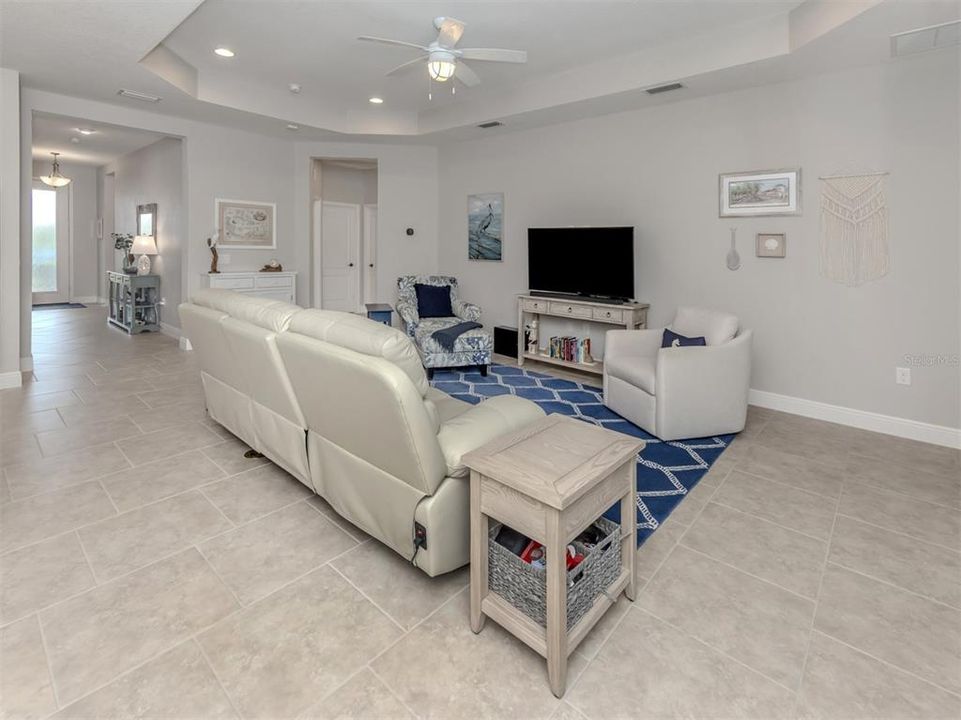 На продажу: $579,000 (3 спален, 2 ванн, 2065 Квадратных фут)