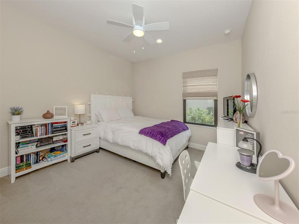 На продажу: $579,000 (3 спален, 2 ванн, 2065 Квадратных фут)