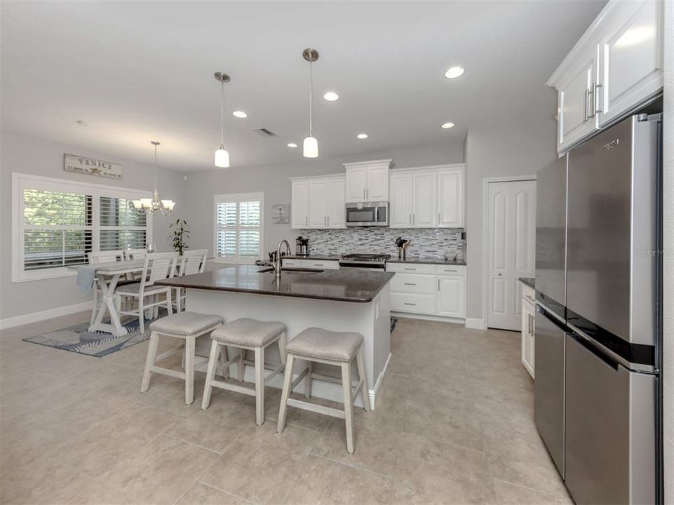 На продажу: $579,000 (3 спален, 2 ванн, 2065 Квадратных фут)