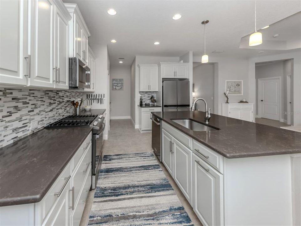 На продажу: $579,000 (3 спален, 2 ванн, 2065 Квадратных фут)