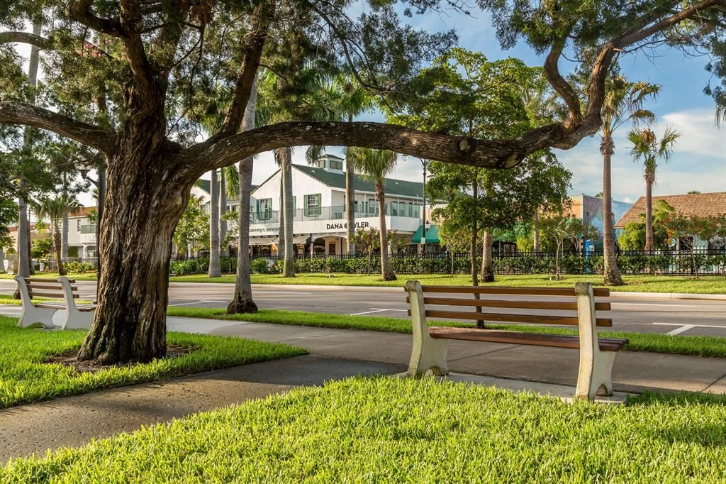 На продажу: $579,000 (3 спален, 2 ванн, 2065 Квадратных фут)