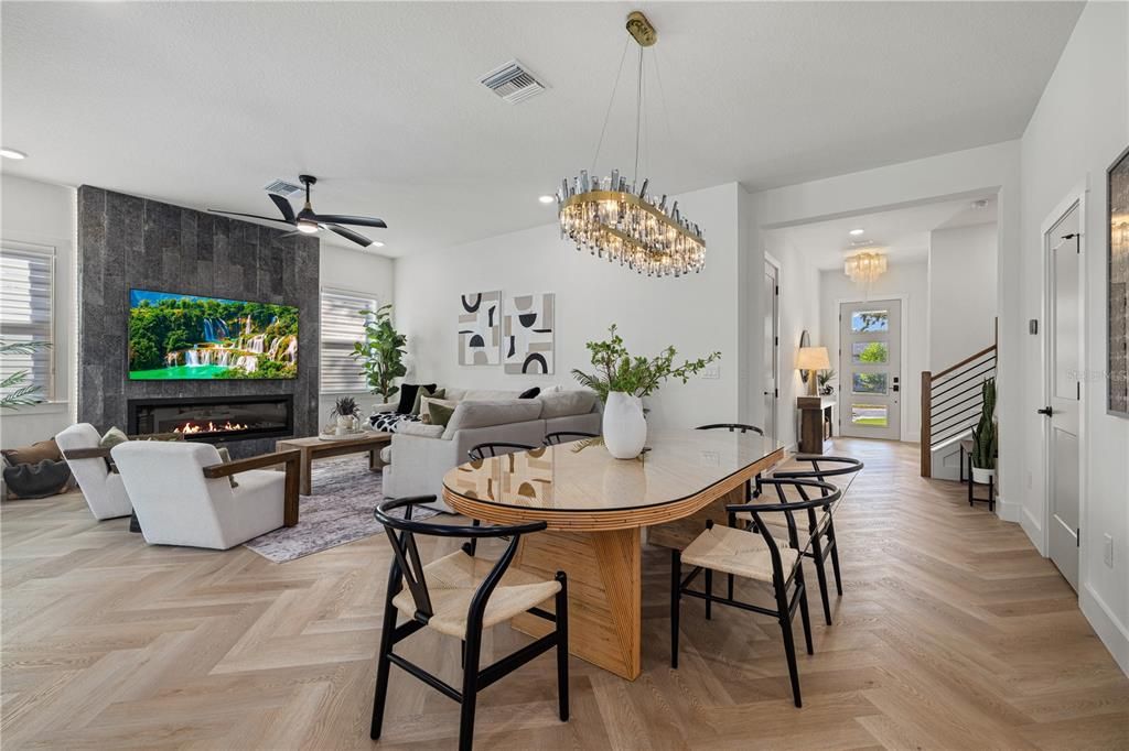 待售: $1,299,900 (4 贝兹, 2 浴室, 2432 平方英尺)