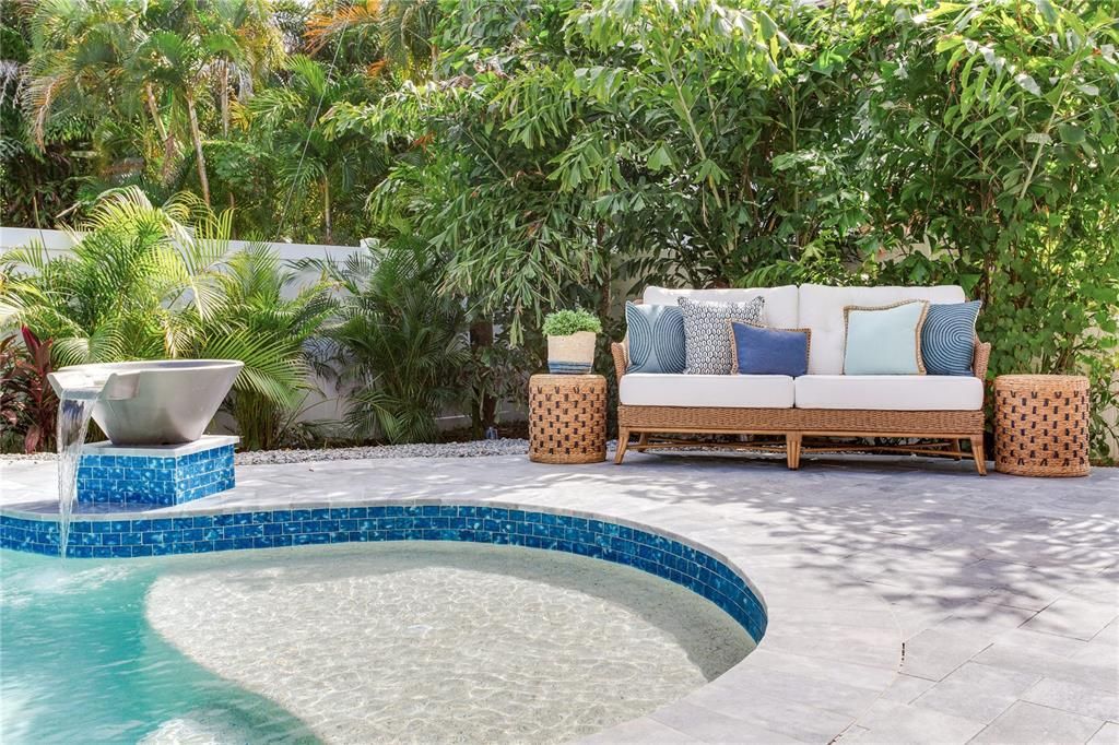 待售: $1,299,900 (4 贝兹, 2 浴室, 2432 平方英尺)