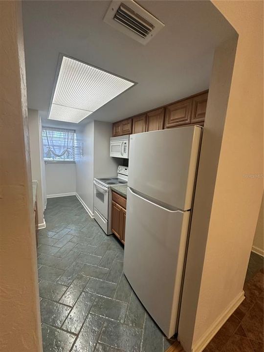 待售: $179,999 (2 贝兹, 1 浴室, 973 平方英尺)