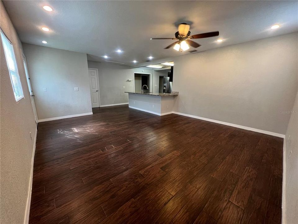 For Rent: $2,500 (3 beds, 2 baths, 1550 Square Feet)
