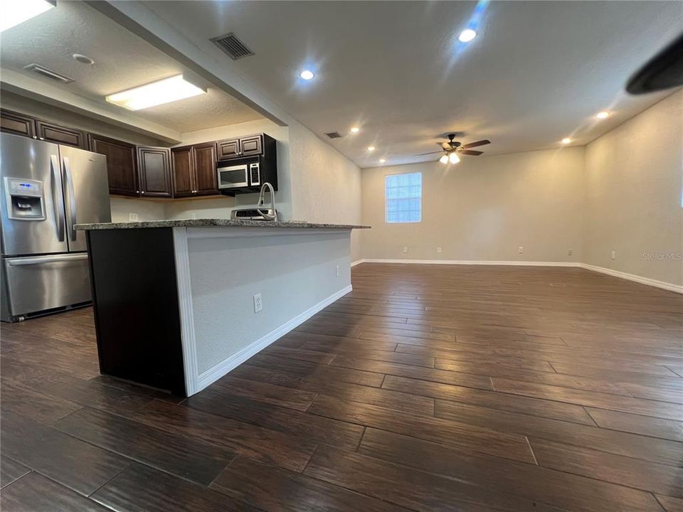 For Rent: $2,500 (3 beds, 2 baths, 1550 Square Feet)