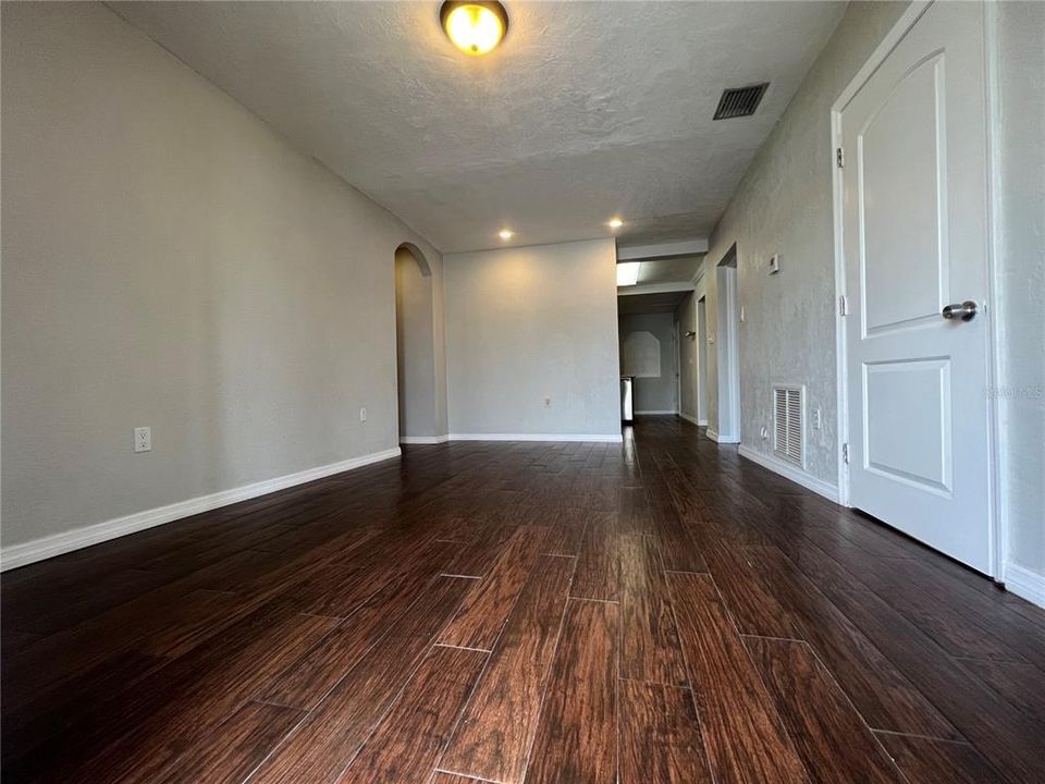 For Rent: $2,500 (3 beds, 2 baths, 1550 Square Feet)